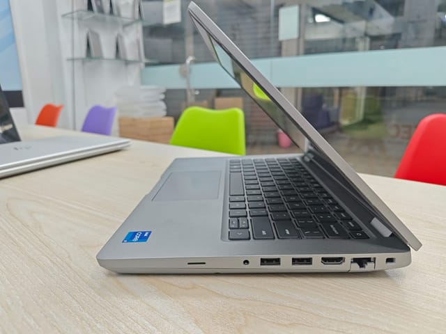 Dell Latitude 5431 | Core i7 12th Gen | 16GB RAM 512GB SSD | 14.1-inch Display_img_5