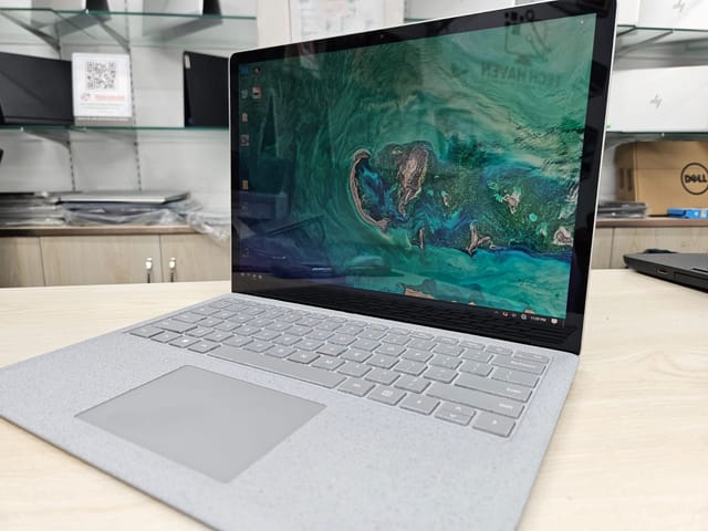 Microsoft Surface Laptop 2 | Core i7 8th Gen | 8GB RAM 256GB SSD | 13.5 inch 2K Touch Display_img_2
